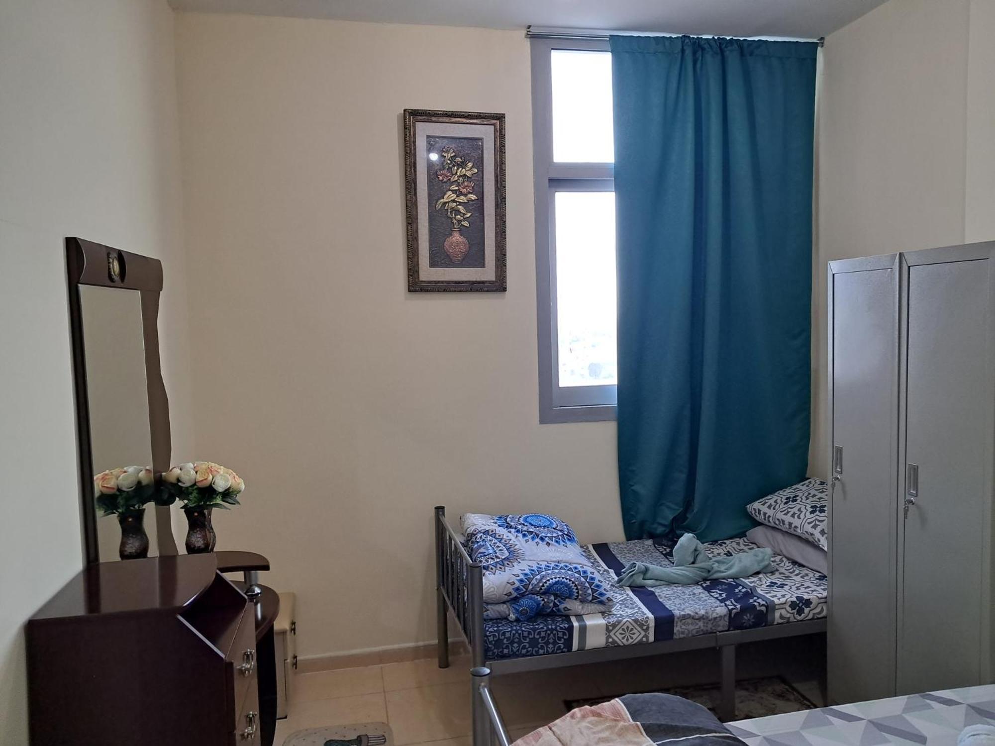 Top House Hostel Abu Dhabi Ngoại thất bức ảnh