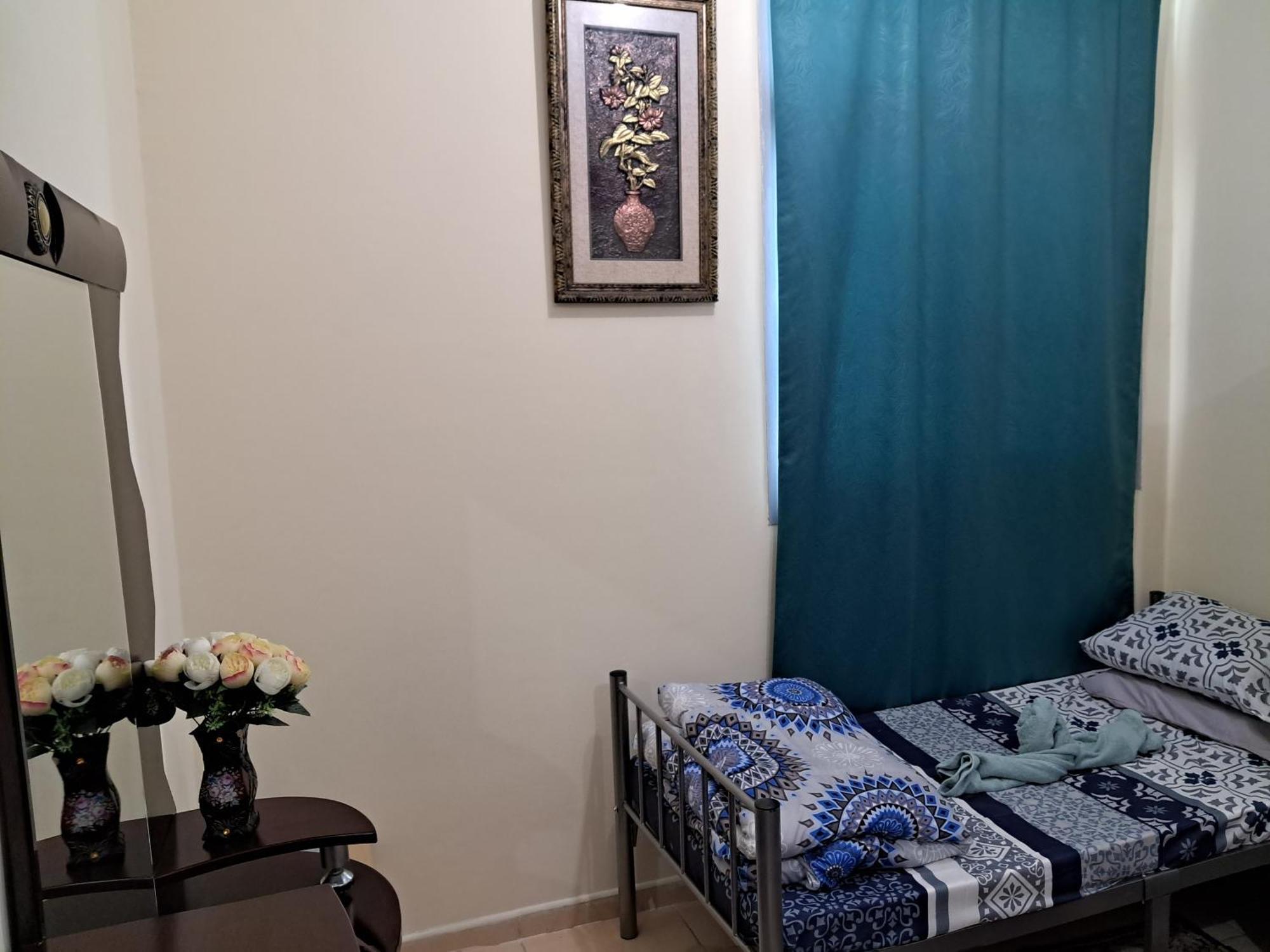 Top House Hostel Abu Dhabi Ngoại thất bức ảnh