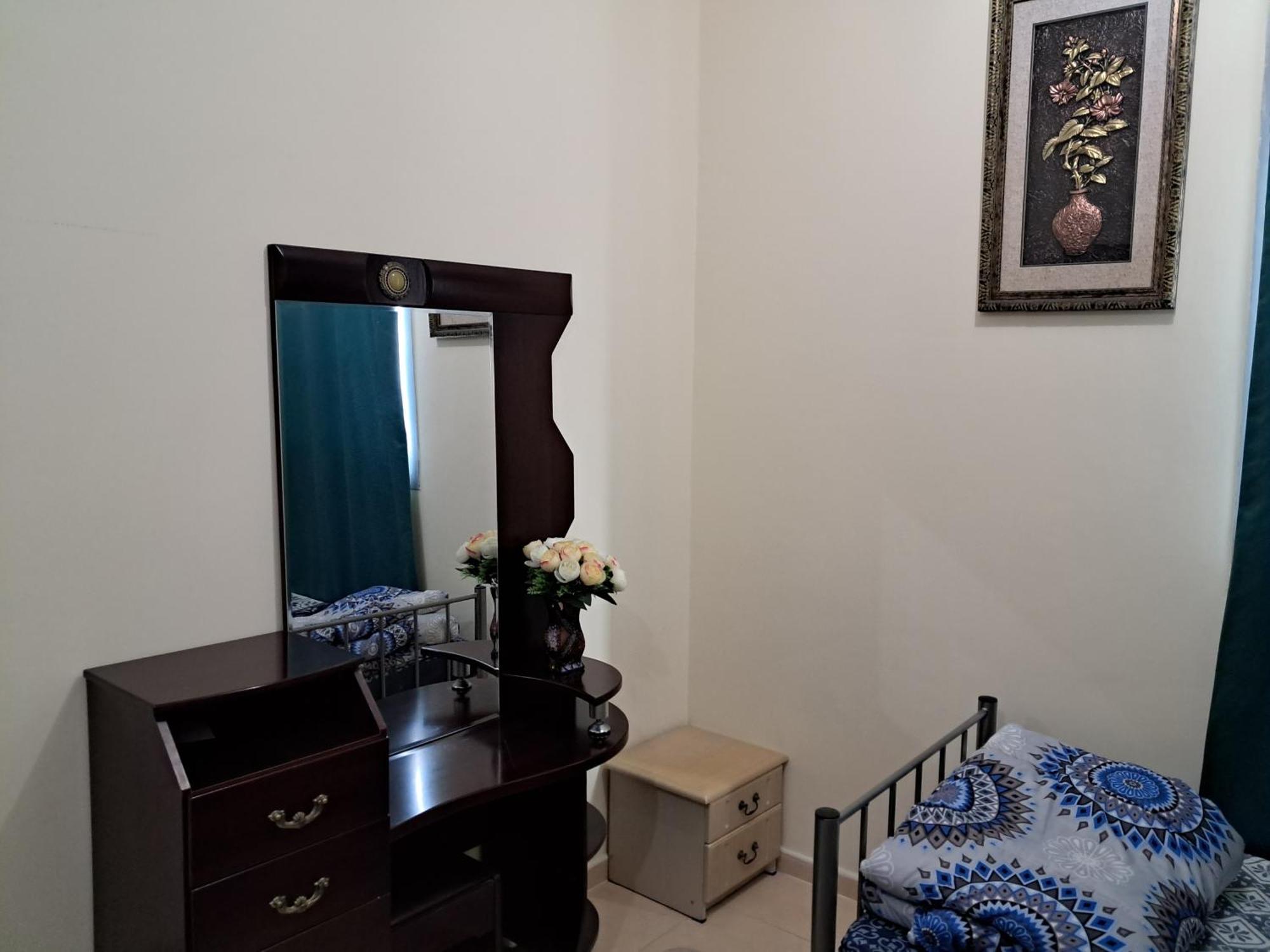 Top House Hostel Abu Dhabi Ngoại thất bức ảnh
