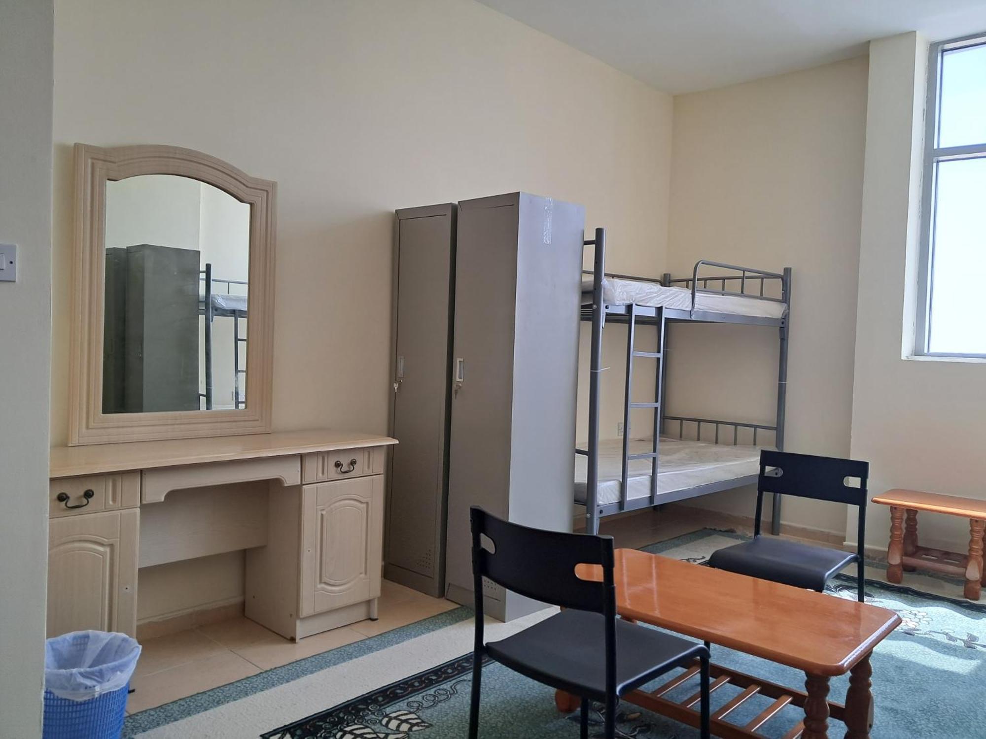 Top House Hostel Abu Dhabi Ngoại thất bức ảnh